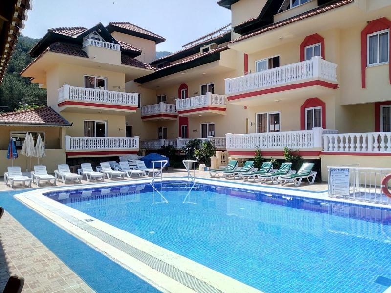 Sun Apart Hotel 伊丘美勒 外观 照片